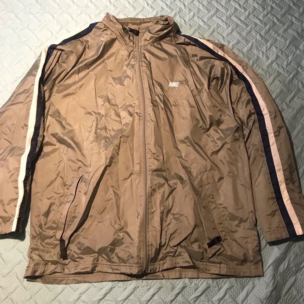 2000’s Nike windbreaker